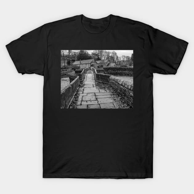 Stone bridge over the River Wye, Bakewell T-Shirt by yackers1